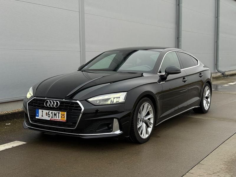 Schwarz Gebraucht 2020 Audi A5 Sportback Advanced Kleinwagen | 24.990 € (Etwas zu teuer) - Bild 1/4