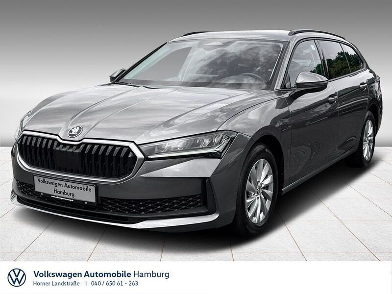 Graphitegrau metallic Gebraucht 2024 Skoda Superb Essence Kombi | 31.990 € (Teuer) - Bild 1/4