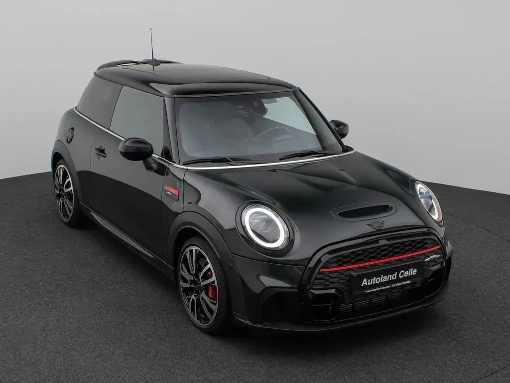 Gebraucht Mini John Cooper Works 231 PS (169 kW) 2023 Rebel green uni Kleinwagen