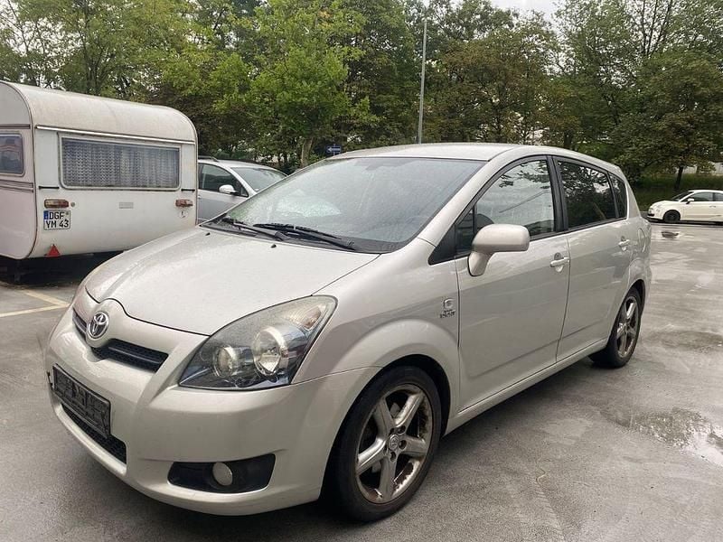 Grau Gebraucht 2008 Toyota Corolla Verso Van / Kleinbus | 1.899 € (Superpreis) - Bild 1/4