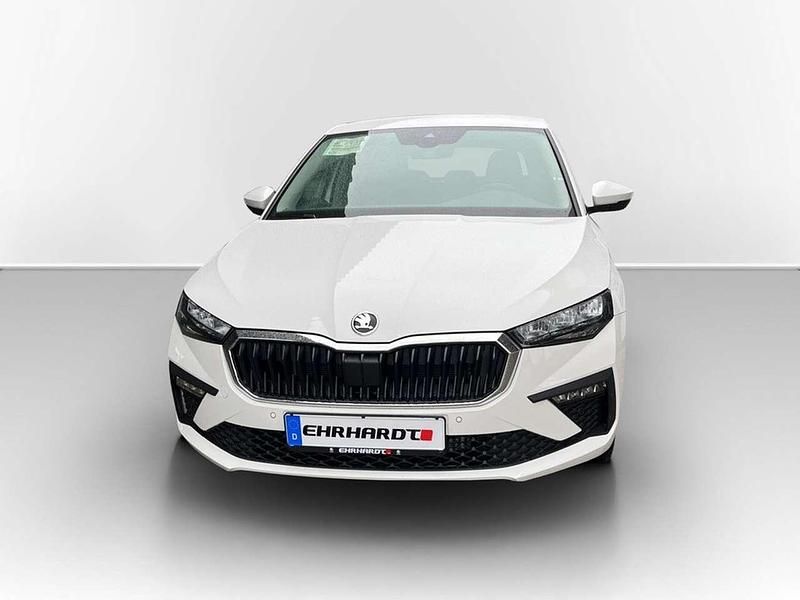 Neu Skoda Scala Selection 116 PS (85 kW) 2025 Weiß Kleinwagen