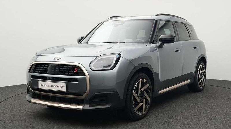 Grün Gebraucht 2025 Mini Countryman Favoured SUV | 40.287 € (Etwas zu teuer) - Bild 1/4
