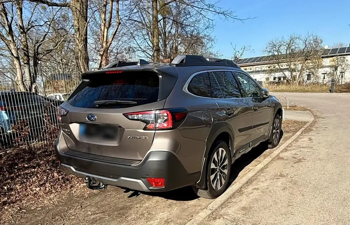 Gebraucht Subaru Outback 169 PS (124 kW) 2024 Braun Kombi
