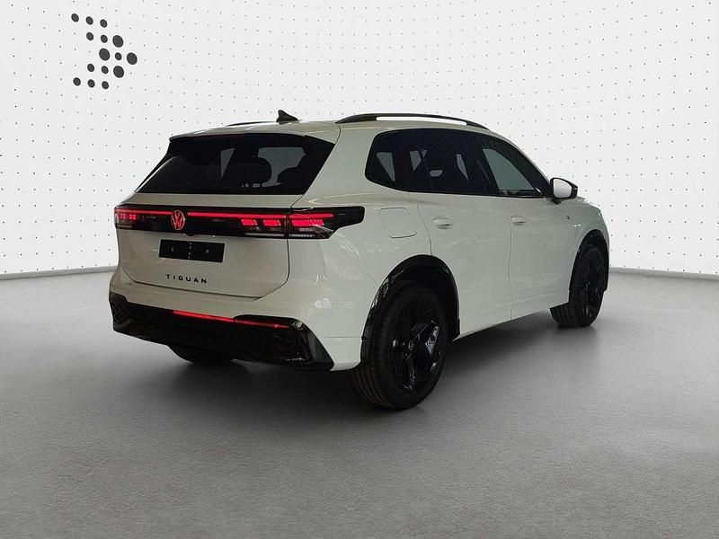 Neu VW Tiguan R-line 150 PS (110 kW) 2026 Pure white SUV
