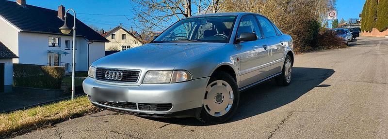 Silber Gebraucht 1996 Audi A4 Limousine | 2.390 € (Etwas zu teuer) - Bild 1/4