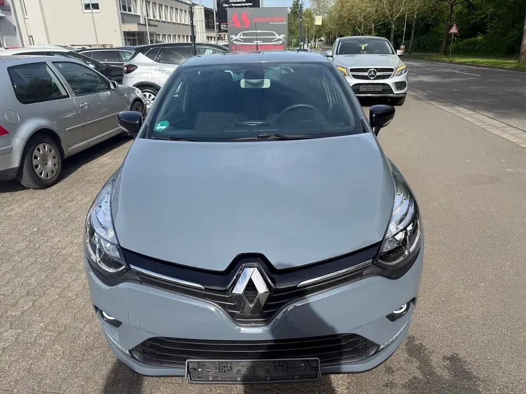 Occasion Renault Clio IV LIMITED 90 ch (66 kW) 2018 Gris Berline