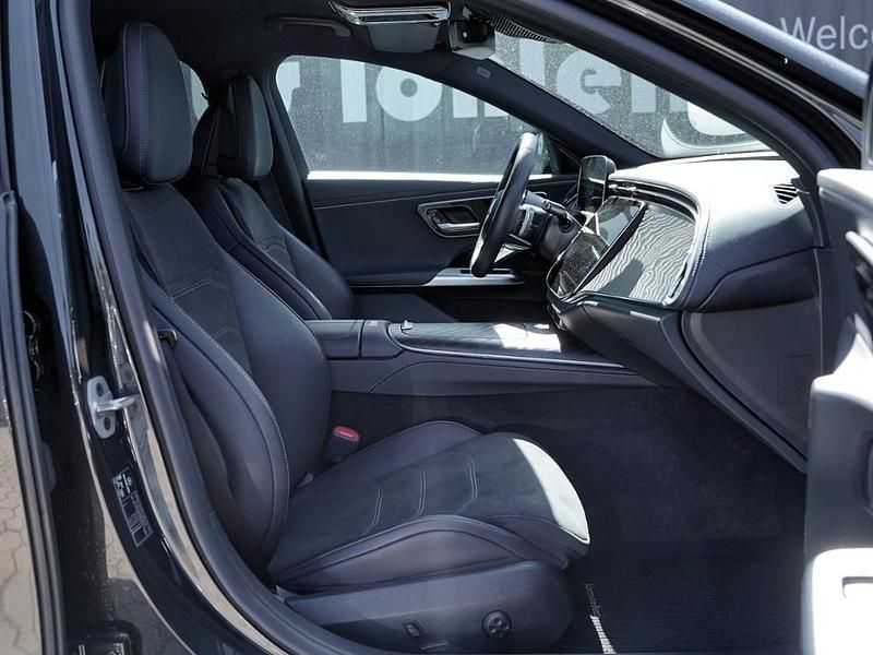 Gebraucht Mercedes E220 AMG 197 PS (144 kW) 2024 Grau Limousine