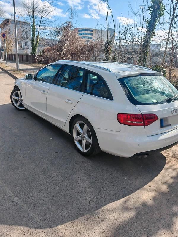 Second-hand Audi A4 143 CP (105 kW) 2011 Alb Break