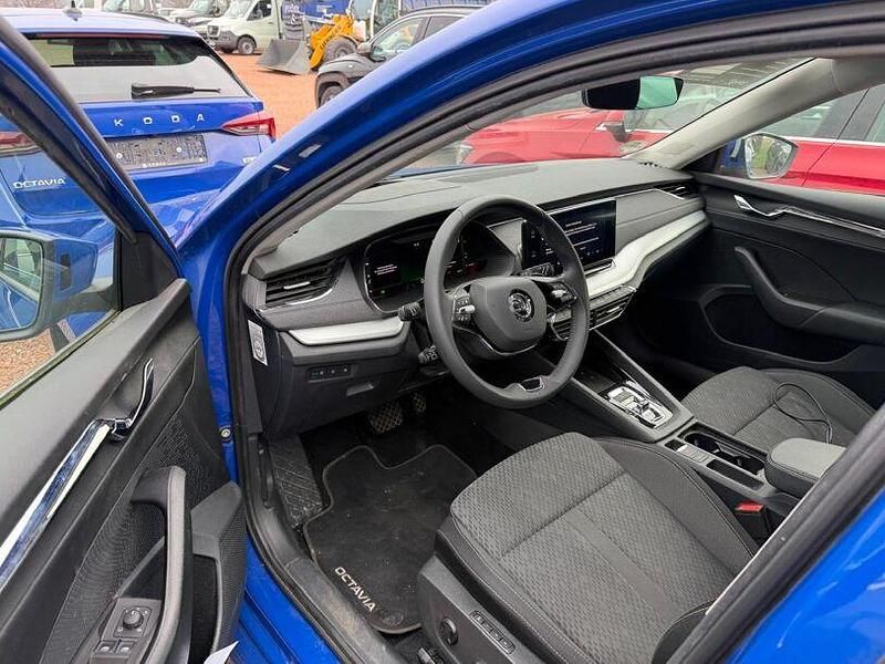 Gebraucht Skoda Octavia Style 150 PS (110 kW) 2022 Energyblau Kombi