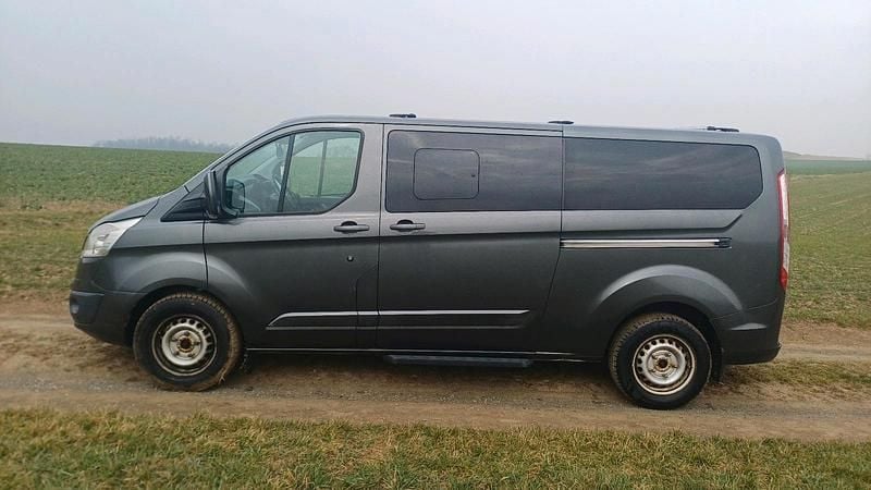 Gebraucht Ford Tourneo Custom 131 PS (96 kW) 2017 Grau Van