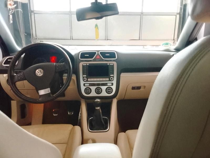 Gebraucht VW Eos 140 PS (102 kW) 2010 Schwarz Cabrio