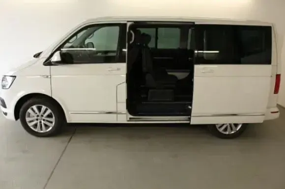 Gebraucht VW Multivan 204 PS (150 kW) 2018 Weiß Van / Kleinbus