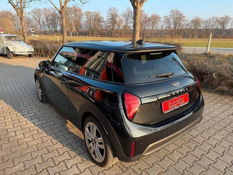 Gebraucht Mini Cooper S Essential 204 PS (150 kW) 2025 Schwarz (midnight black ii) Kleinwagen