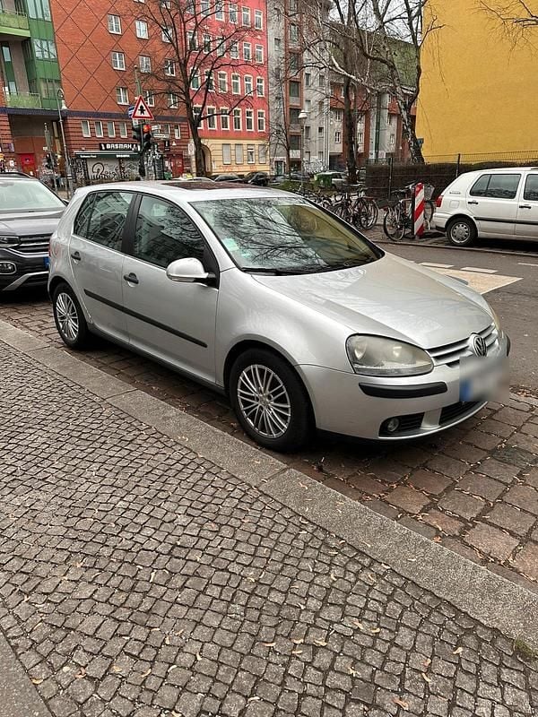 Silber Gebraucht 2003 VW Golf V Kleinwagen | 1.290 € (Superpreis) - Bild 1/4