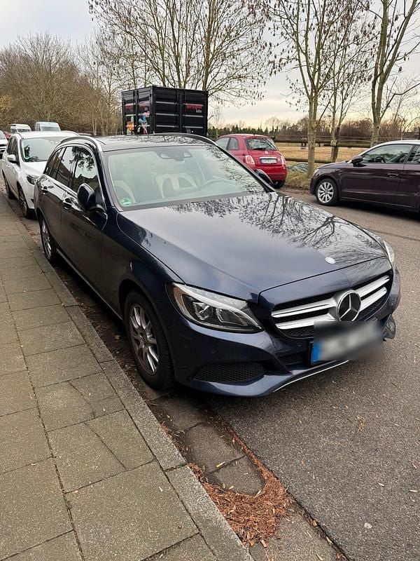 Gebraucht Mercedes C220 179 PS (131 kW) 2015 Blau Kombi