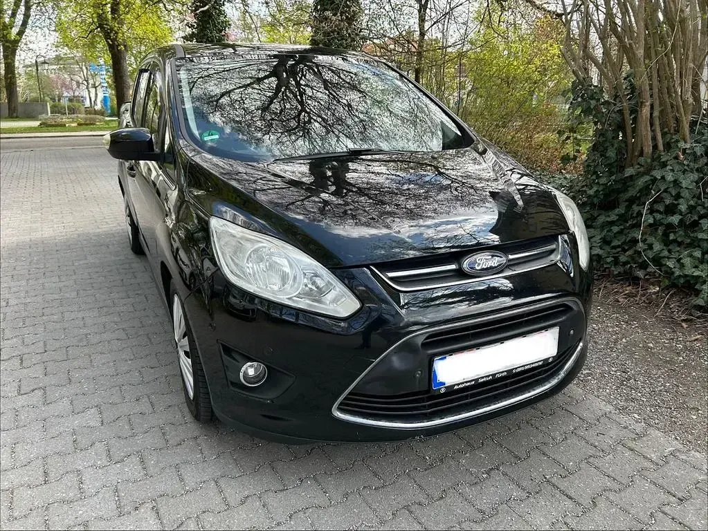Używany Ford Grand C-Max 116 KM (85 kW) 2012 Czarny Minivan