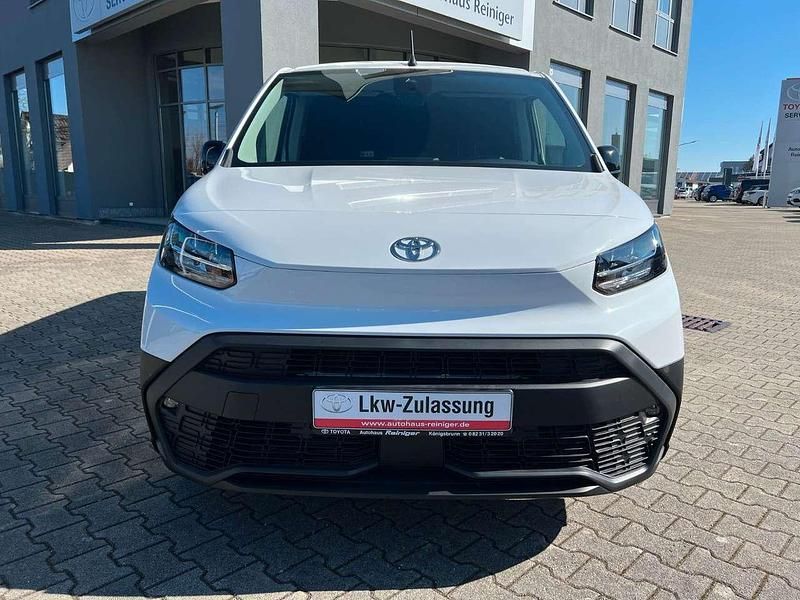 Gebraucht Toyota Proace 102 PS (75 kW) 2024 Ice white Van / Kleinbus