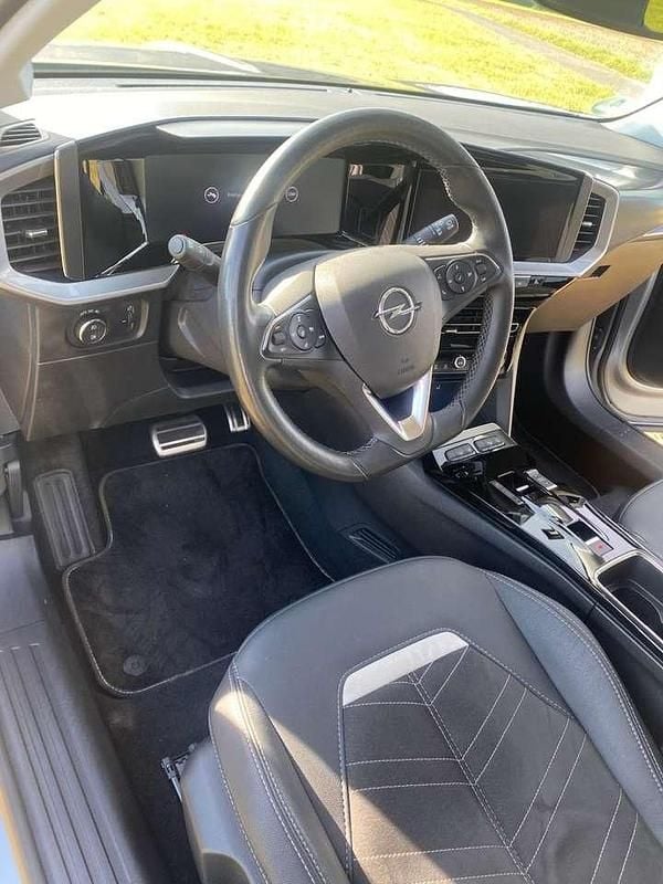 Gebraucht Opel Mokka-e Ultimate 100 kW (136 PS) 2022 Silber SUV