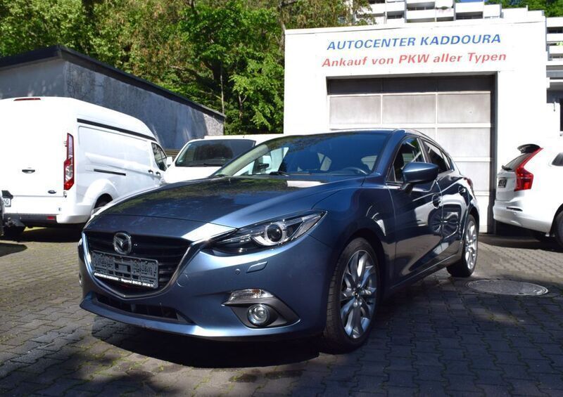 Saphirblau metallic (metallic) Gebraucht 2014 Mazda 3 Sports-Line Limousine | 10.999 € (Guter Preis) - Bild 1/4