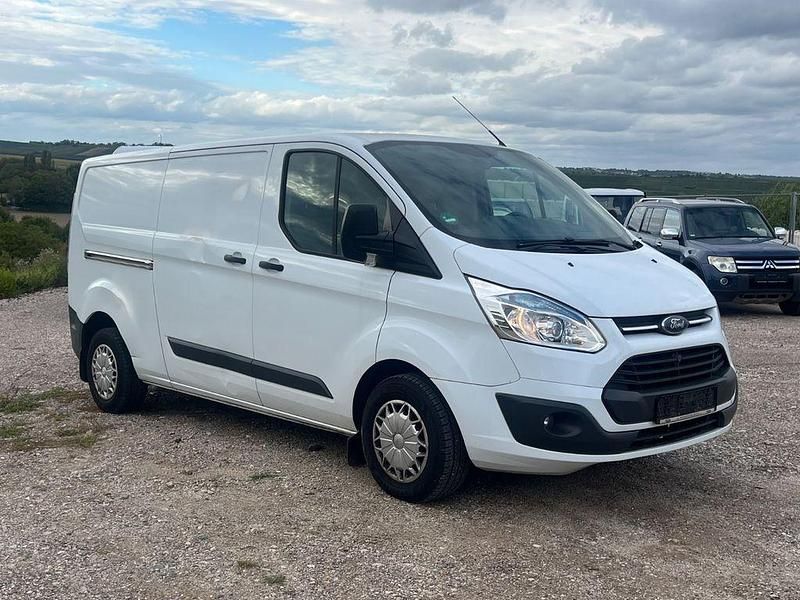 Weiß Gebraucht 2015 Ford Transit Custom Van / Kleinbus | 8.900 € (Superpreis) - Bild 1/4