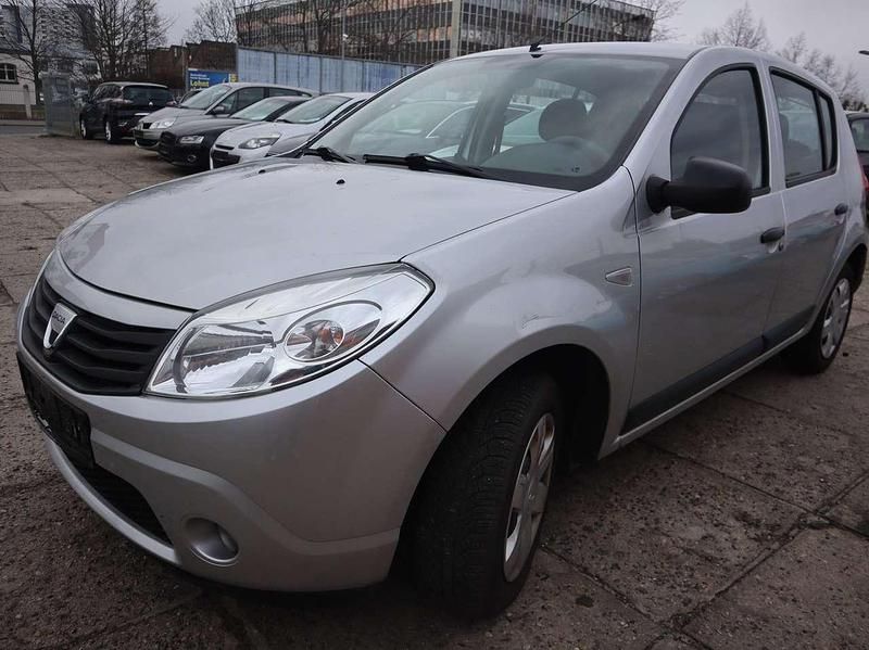 Gebraucht Dacia Sandero 75 PS (55 kW) 2009 Platingrau Kleinwagen