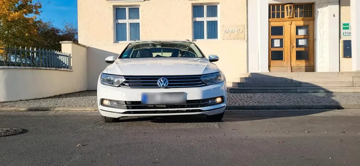 Gebraucht VW Passat 120 PS (88 kW) 2016 Weiß Kombi