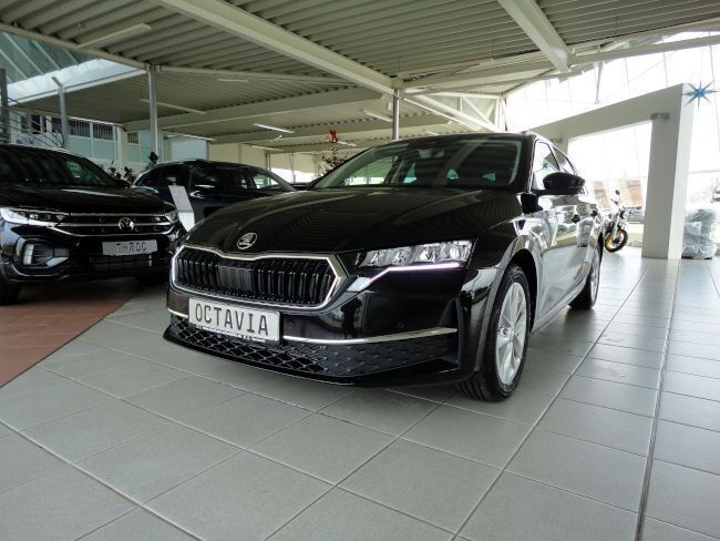 Blackmagicperleffekt Gebraucht 2024 Skoda Octavia Selection Kombi | 28.995 € (Guter Preis) - Bild 1/4