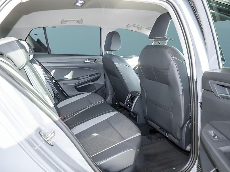 Gebraucht VW Golf VIII 150 PS (110 kW) 2025 Grau Kleinwagen