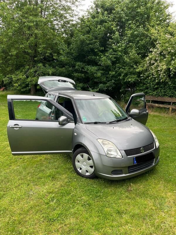 Silber Gebraucht 2007 Suzuki Swift Club Kleinwagen | 2.600 € (Fairer Preis) - Bild 1/4