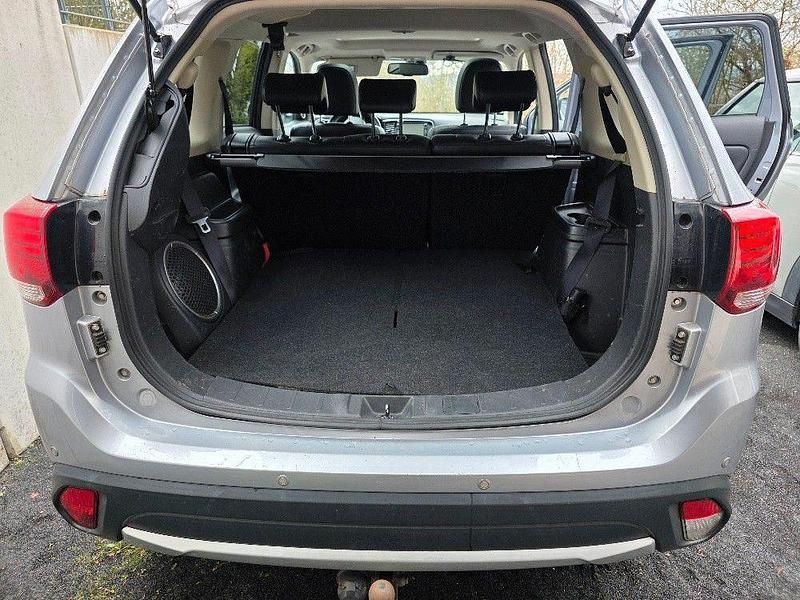 Gebraucht Mitsubishi Outlander Top 150 PS (110 kW) 2016 Silber SUV