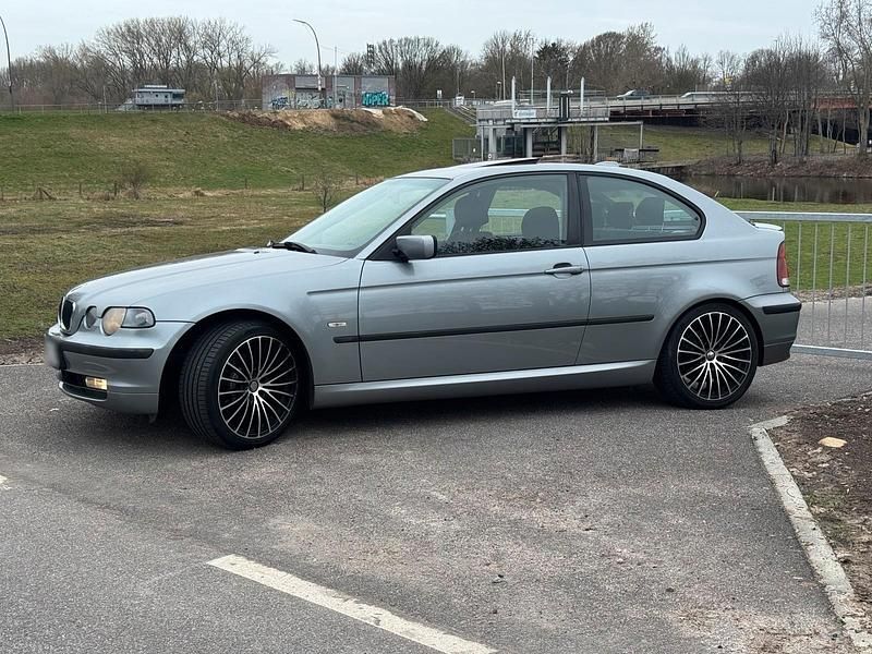 Gebraucht BMW 316 115 PS (84 kW) 2004 Silber Coupé