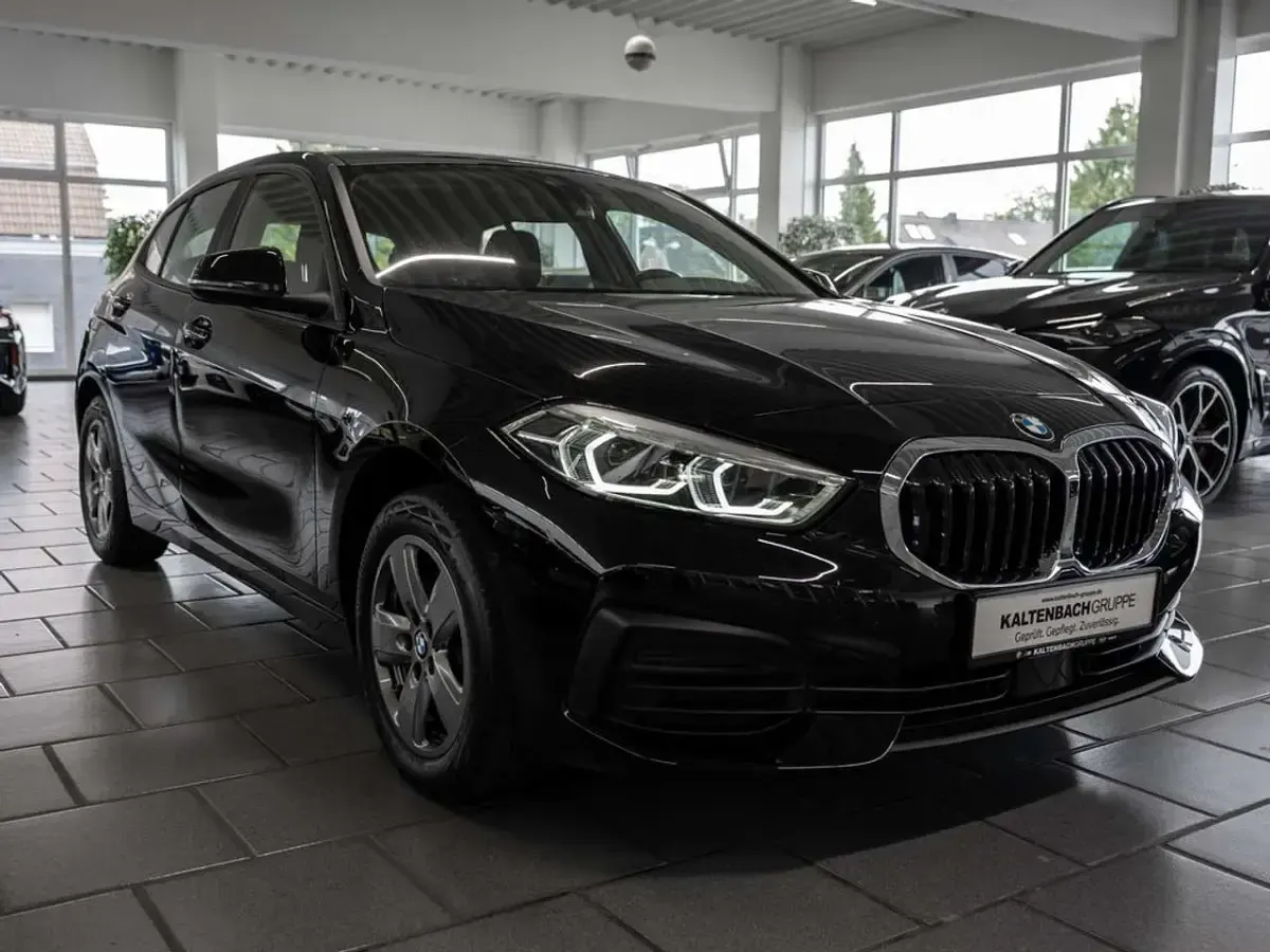 Gebraucht BMW 116 Advantage 109 PS (80 kW) 2023 Schwarz Kleinwagen
