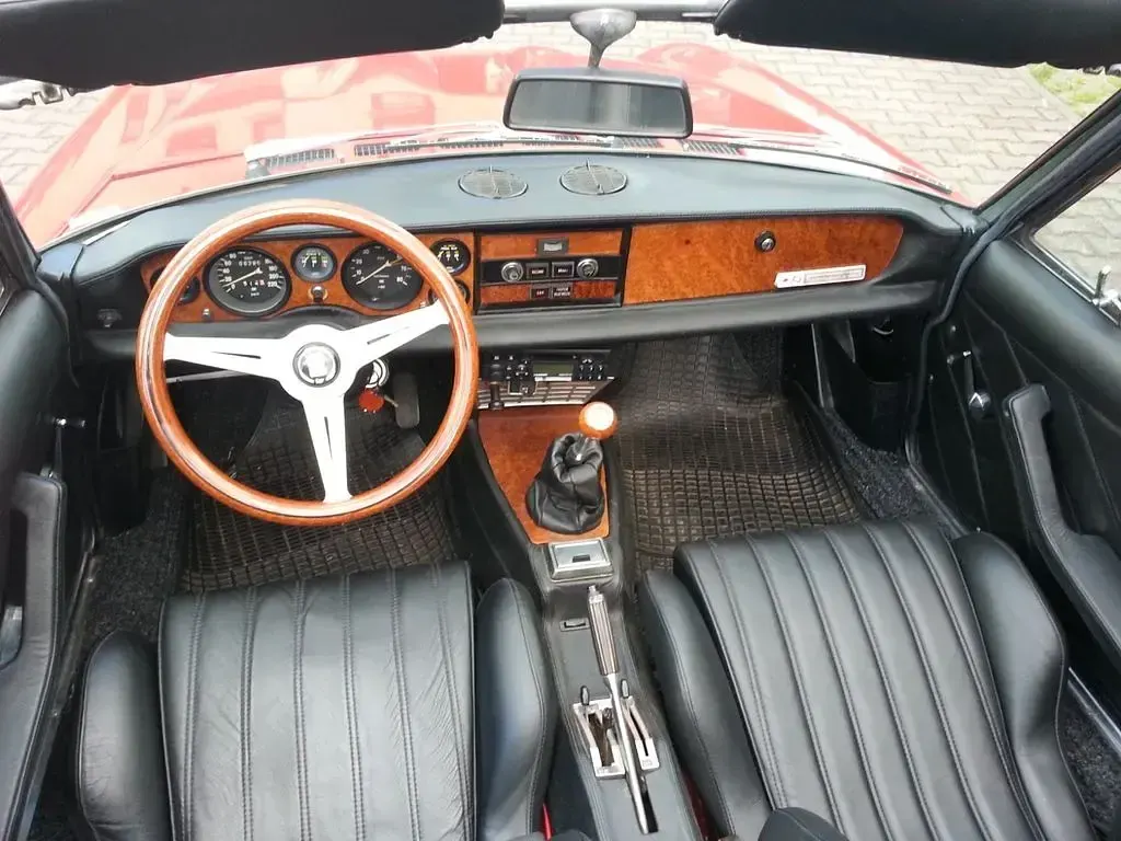 Usata Fiat 124 Spider 84 CV (61 kW) 1975 Rosso Cabrio