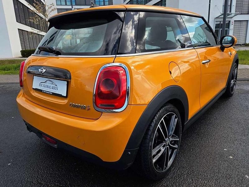 Gebraucht Mini Cooper D Chili 116 PS (85 kW) 2015 Orange Kleinwagen