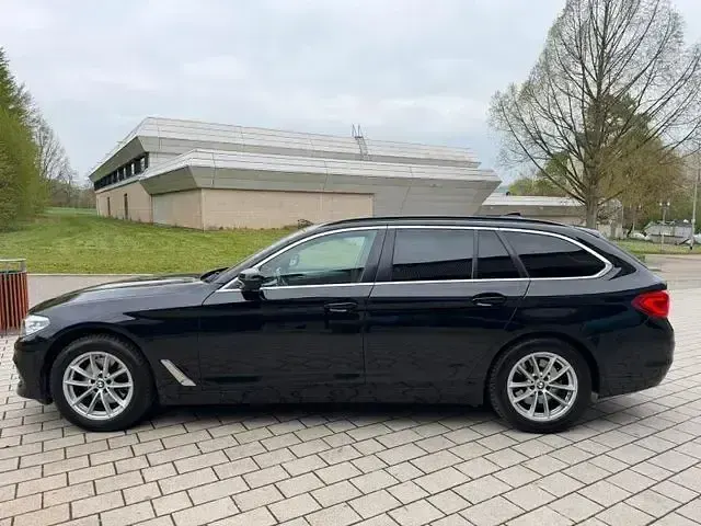 Gebraucht BMW 520 Sport Line 184 PS (135 kW) 2019 Schwarz Limousine