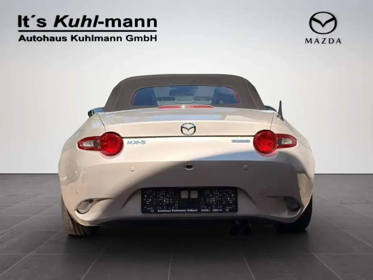 Gebraucht Mazda MX5 Exclusive-Line 132 PS (97 kW) 2023 Beige Cabrio