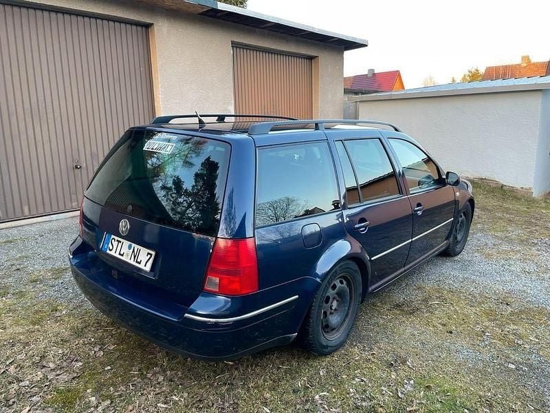 Gebraucht VW Bora 101 PS (74 kW) 2002 Blau Kombi