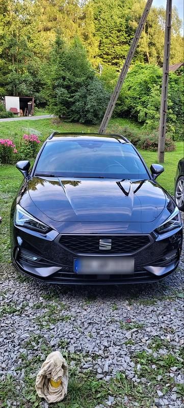 Schwarz Gebraucht 2021 Seat Leon FR Kombi | 20.000 € (Fairer Preis) - Bild 1/4