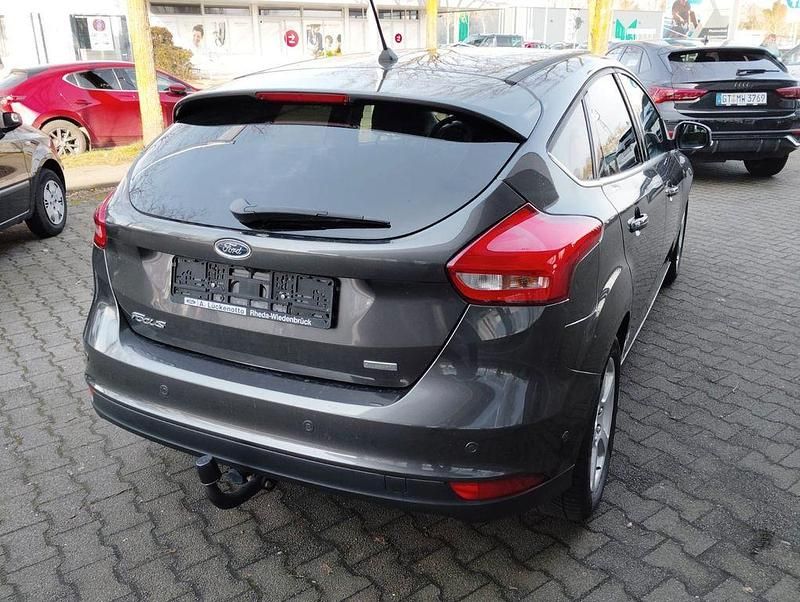 Gebraucht Ford Focus Cool & Connect 125 PS (91 kW) 2018 Silber Limousine