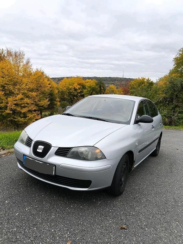 Silber Gebraucht 2005 Seat Ibiza Kleinwagen | 770 € (Guter Preis) - Bild 1/4