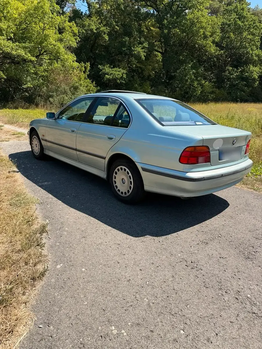 Gebraucht BMW 523 125 PS (91 kW) 1999 Grün Limousine