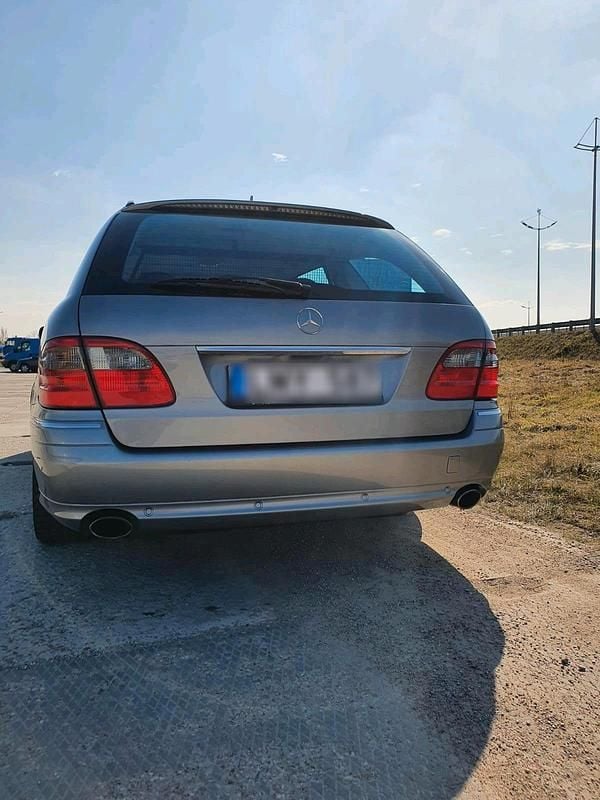 Gebraucht Mercedes E320 224 PS (164 kW) 2007 Grau Kombi