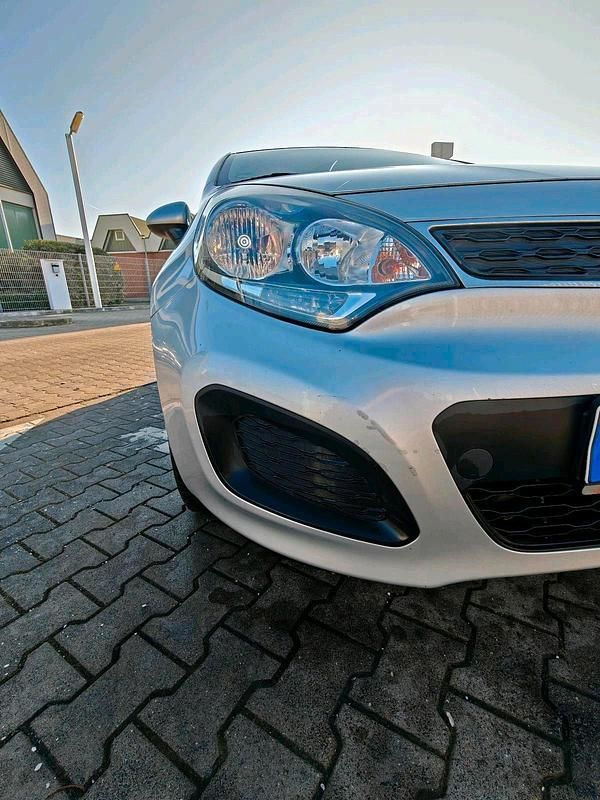 Usata Kia Rio 109 CV (80 kW) 2014 Argento Utilitaria