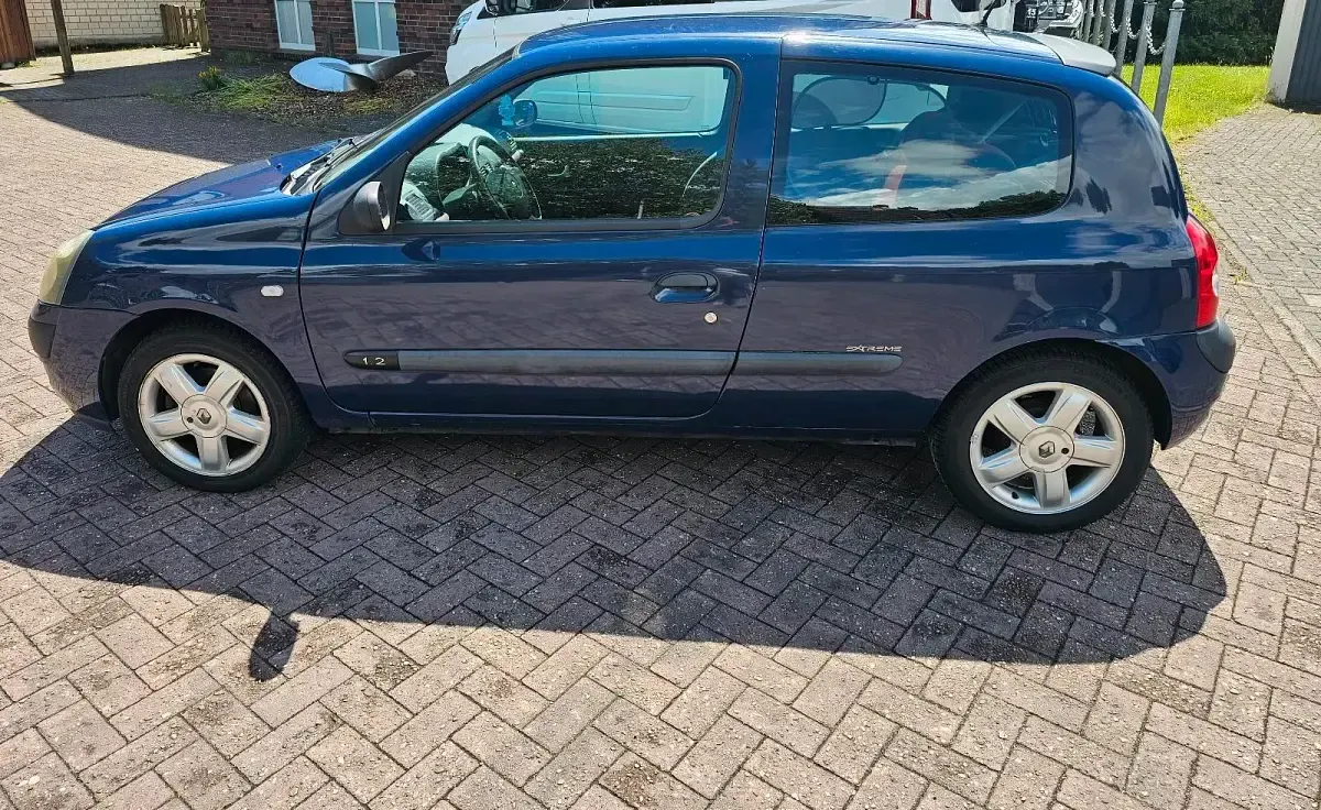 Gebraucht Renault Clio 58 PS (42 kW) 2004 Blau Kleinwagen