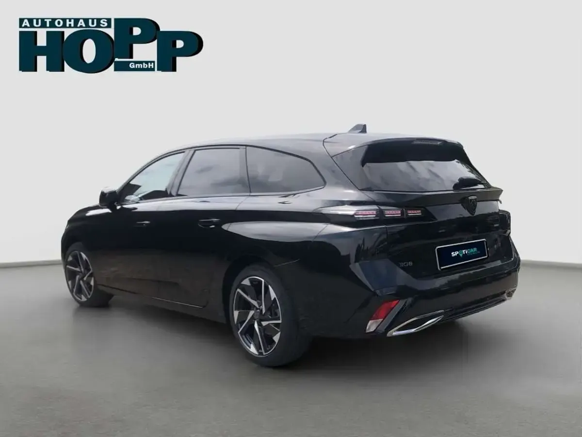 Gebraucht Peugeot 308 SW Allure 131 PS (96 kW) 2023 Perla nera schwarz metallic Kombi