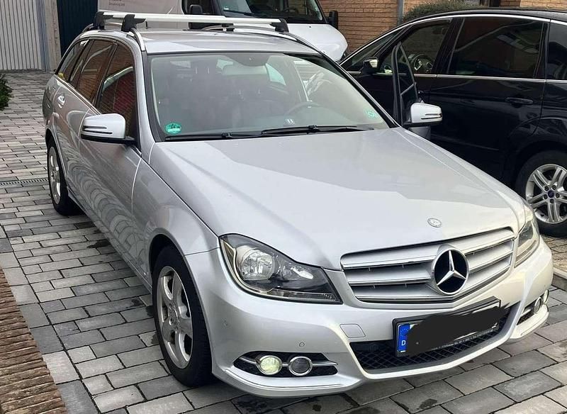 Gebraucht Mercedes C180 120 PS (88 kW) 2012 Grau Kombi