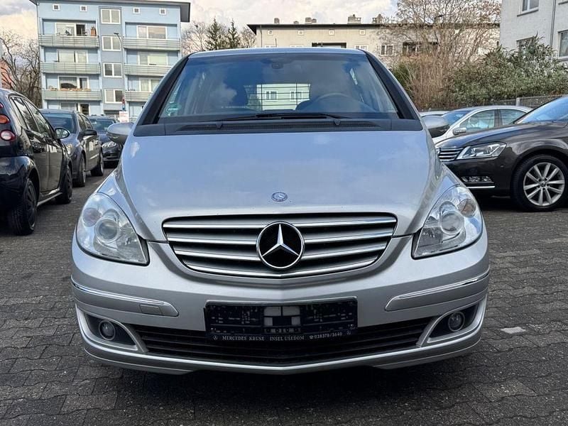 Gebraucht Mercedes B150 95 PS (69 kW) 2006 Silber Van / Kleinbus