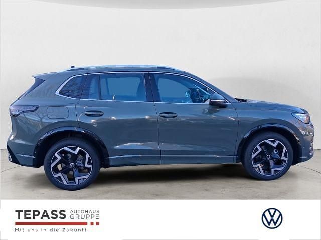 Neu VW Tiguan R-line 150 PS (110 kW) 2026 Gruen SUV