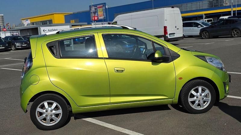 Gebraucht Chevrolet Spark 82 PS (60 kW) 2011 Grün Kleinwagen