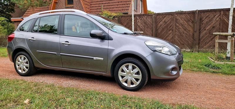 Gebraucht Renault Clio II 75 PS (55 kW) 2010 Kleinwagen